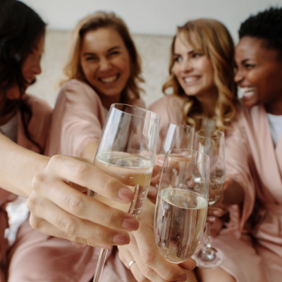 11 onvergetelijke bachelorette party ideeën voor elke bride-to-be