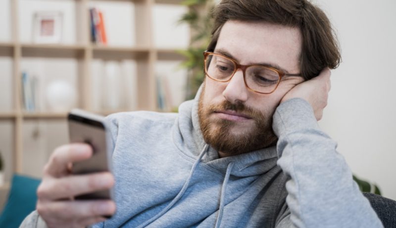 Waarom mensen aan ghosting doen (en hoe je er overheen komt)