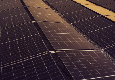 Dynamisch energiecontract – kansen en valkuilen voor huishoudens met zonnepanelen