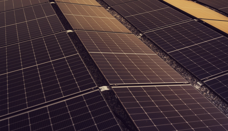 Dynamisch energiecontract – kansen en valkuilen voor huishoudens met zonnepanelen