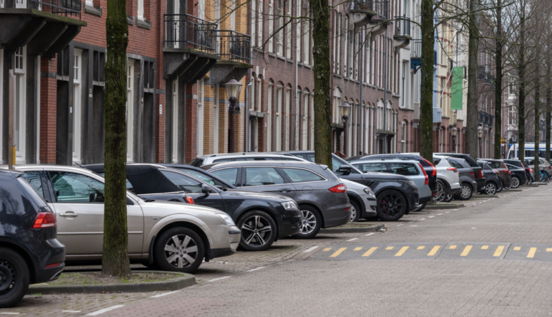 Tussen aankomst en beleving: hoe infrastructuur de stadservaring kleurt